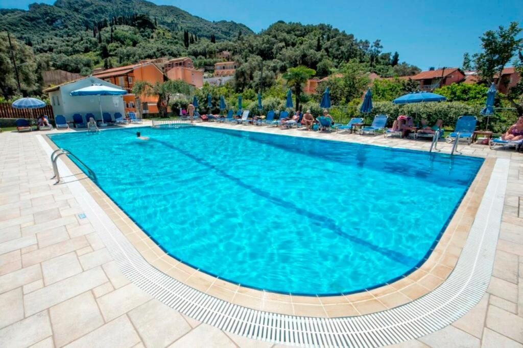 Mike'S Apartments Agios Gordios  Exterior photo