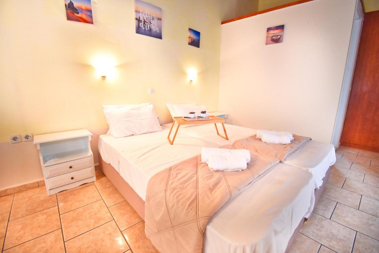 Mike'S Apartments Agios Gordios  Exterior photo